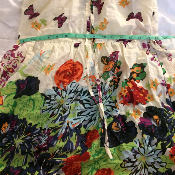 White floral dress - size small - Picture 4 of 7